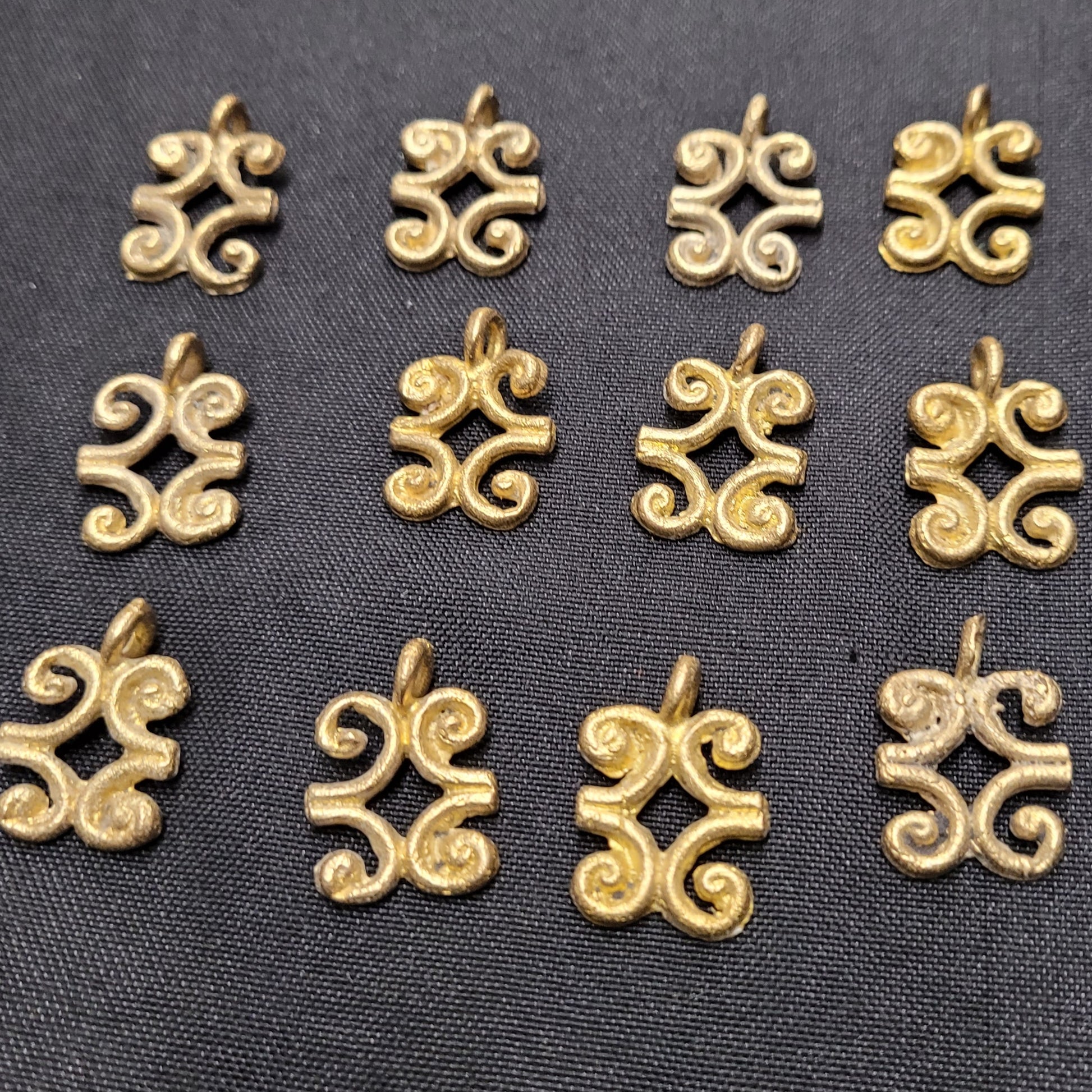 African brass pendant, 3 pieces humility and strength symbol brass charms - Aadampo