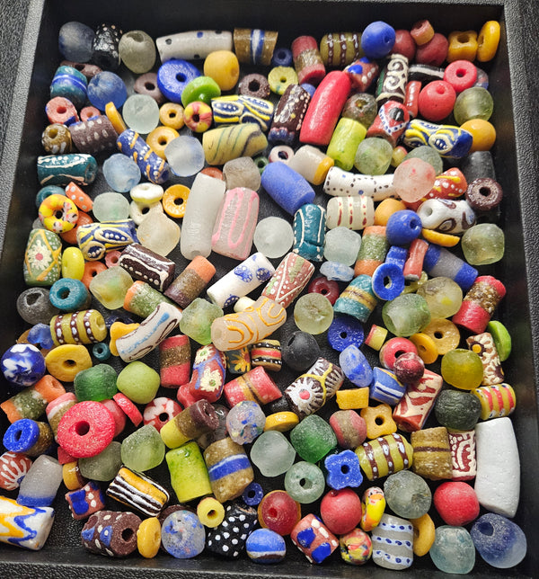 Colorful African Beads Assortment: 160+ Pieces for Every Project.