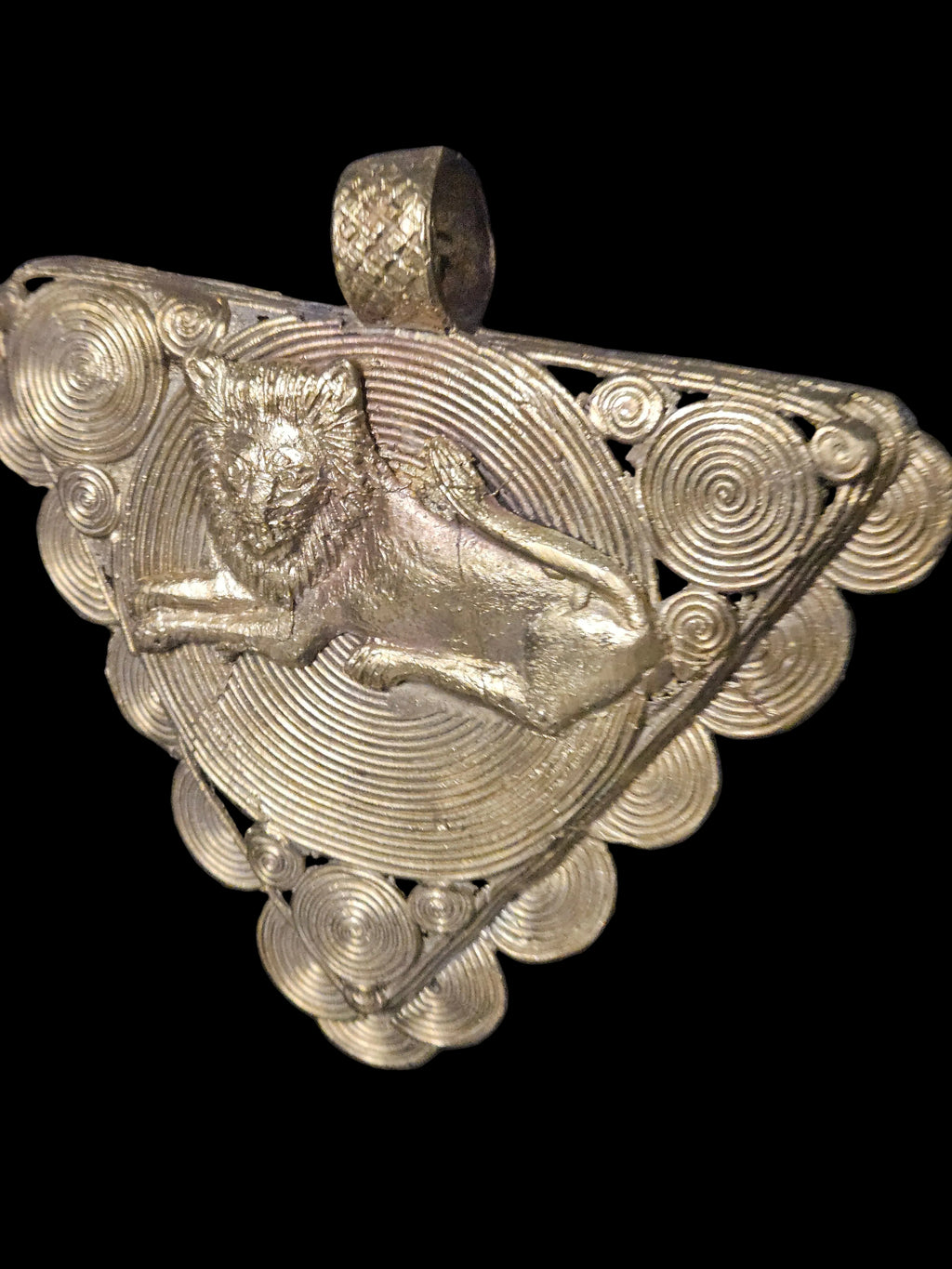 African Brass Lion Pendant with Adinkrahene Symbol – Ghana