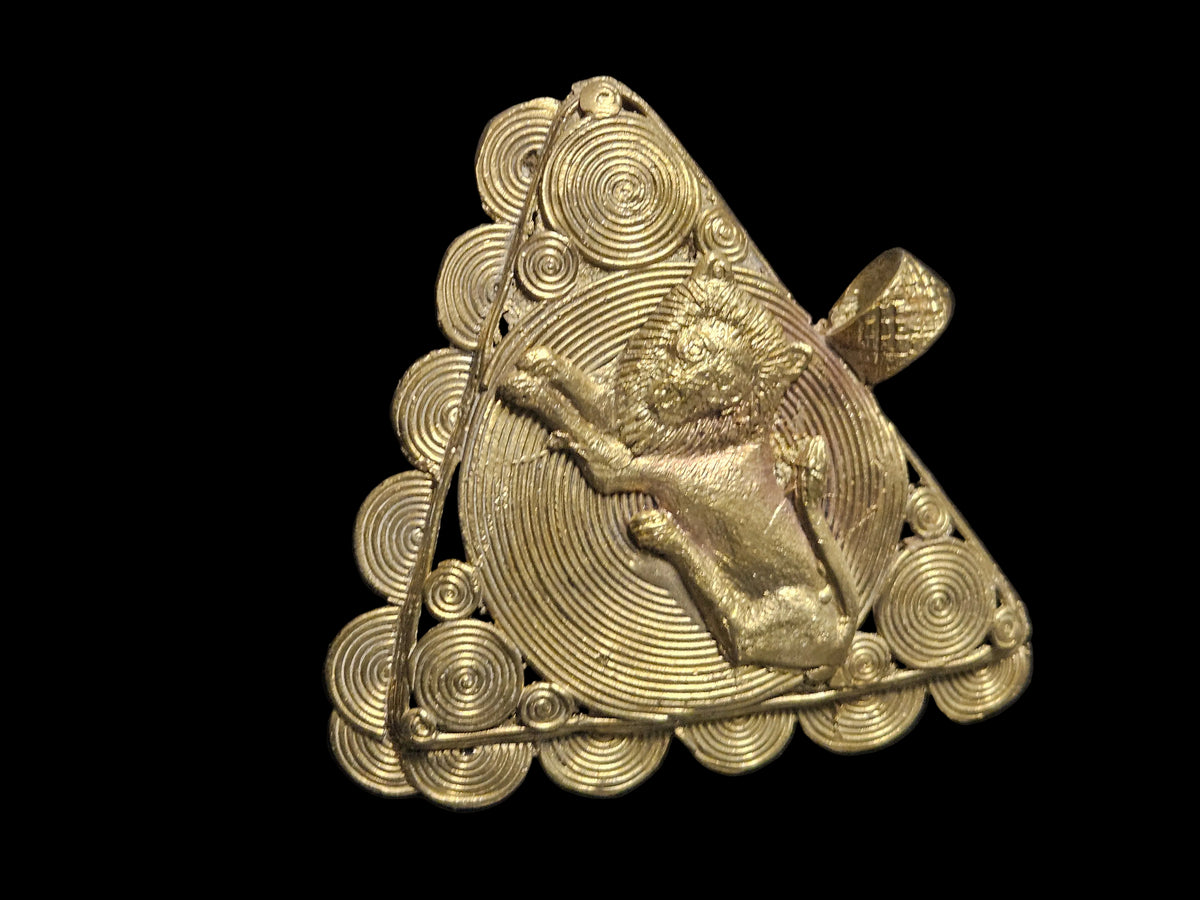African Brass Lion Pendant with Adinkrahene Symbol – Ghana