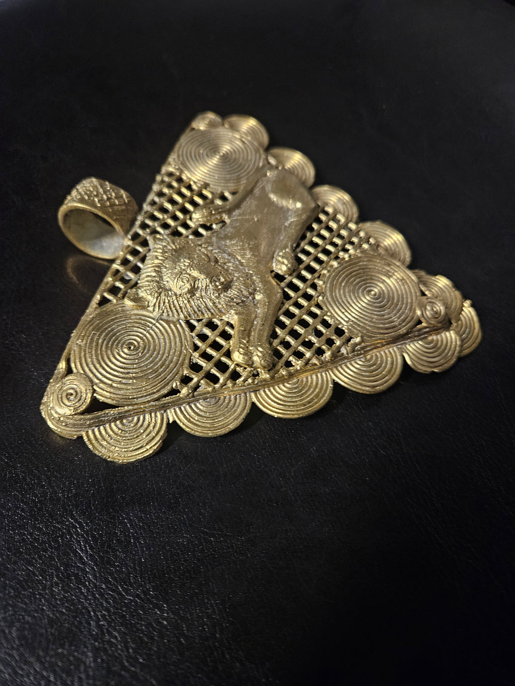 Oversized Adinkrahene Lion Brass Pendant – Ghana