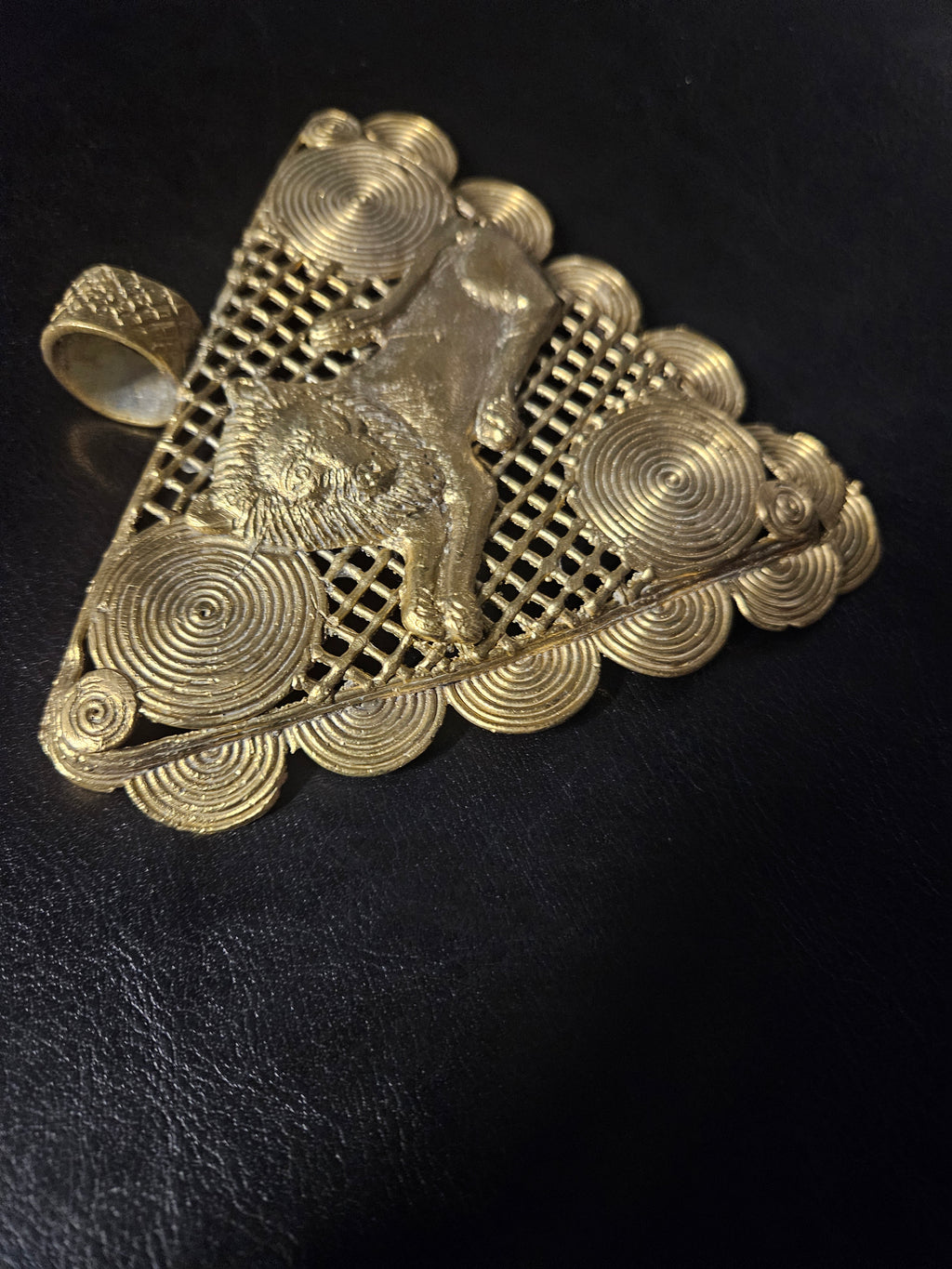 Oversized Adinkrahene Lion Brass Pendant – Ghana