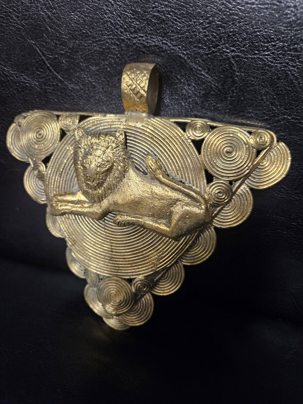 African Brass Lion Pendant with Adinkrahene Symbol – Ghana