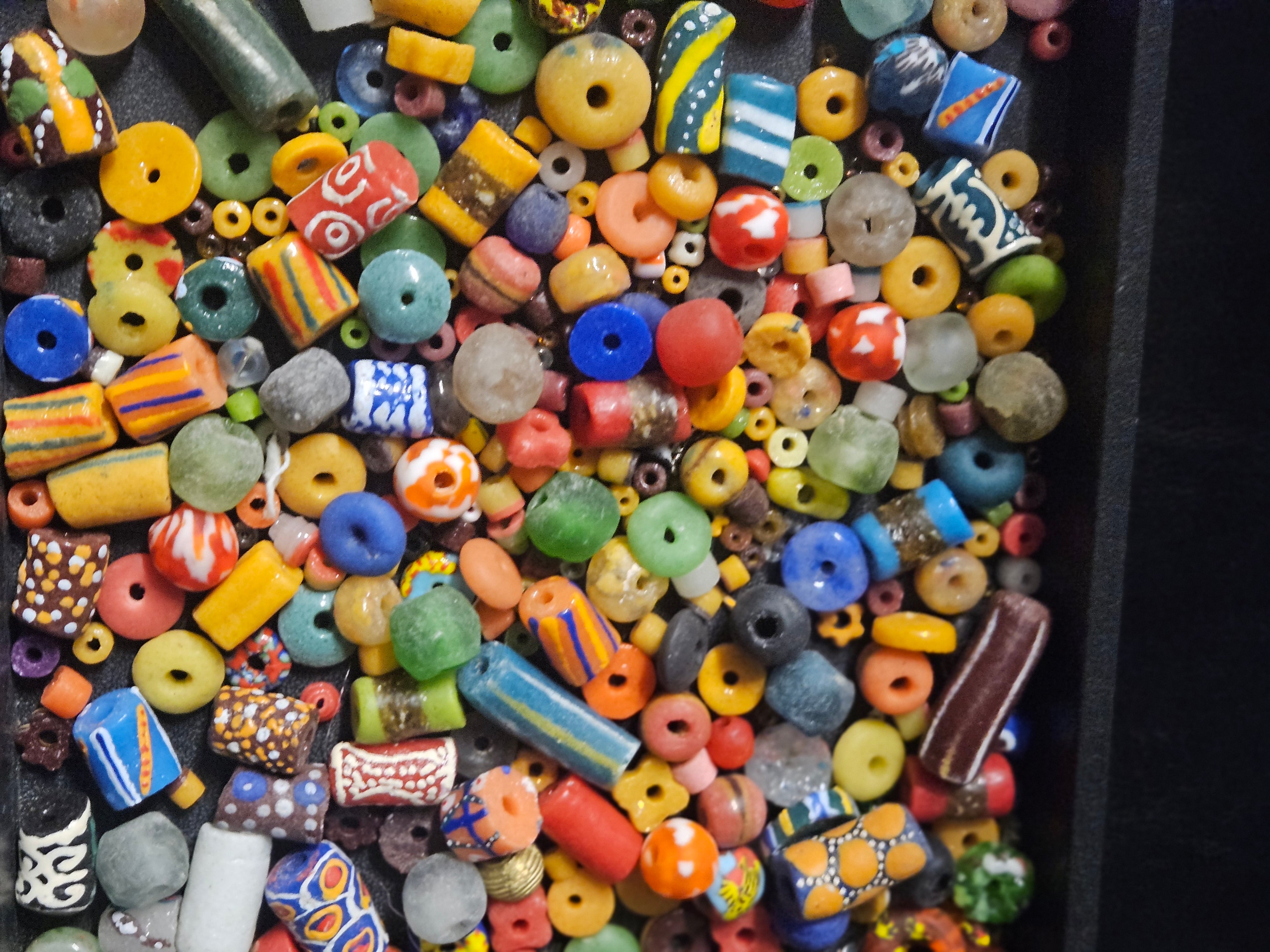 African Creative Material Mix – Loose Krobo Glass Beads from Ghana