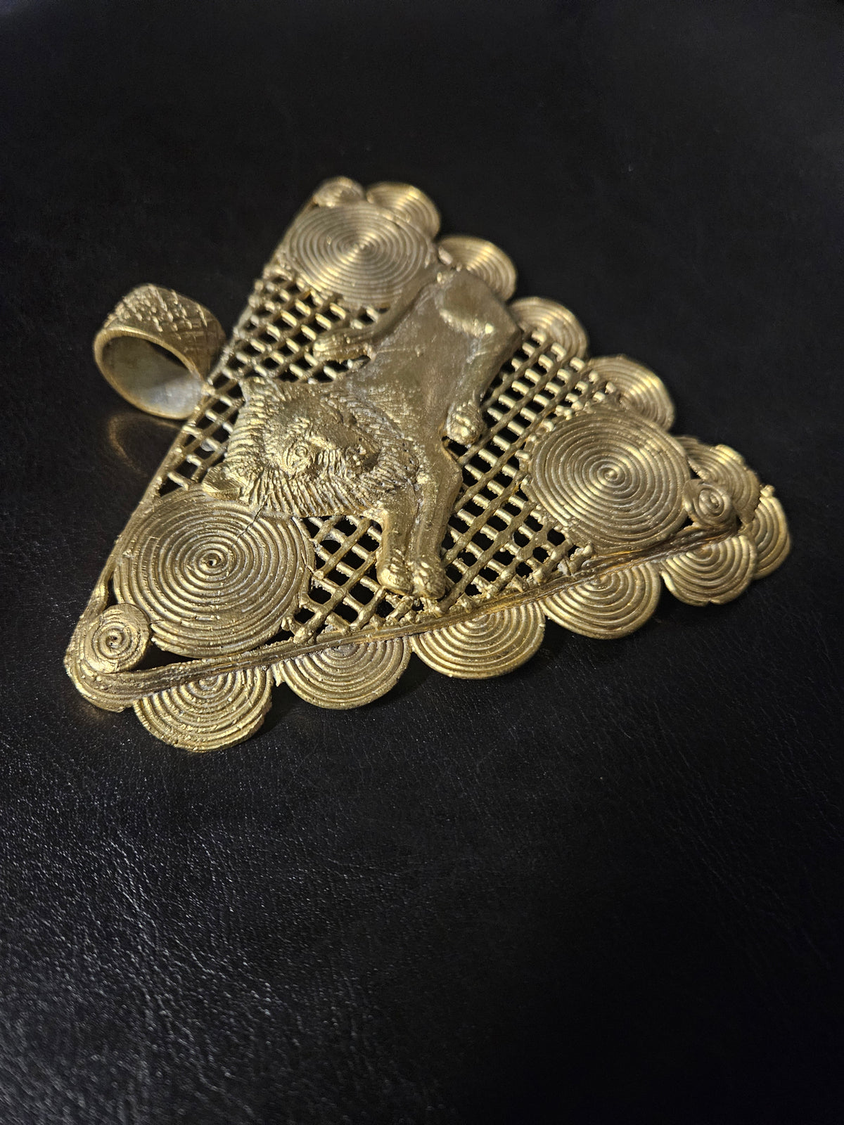 Oversized Adinkrahene Lion Brass Pendant – Ghana