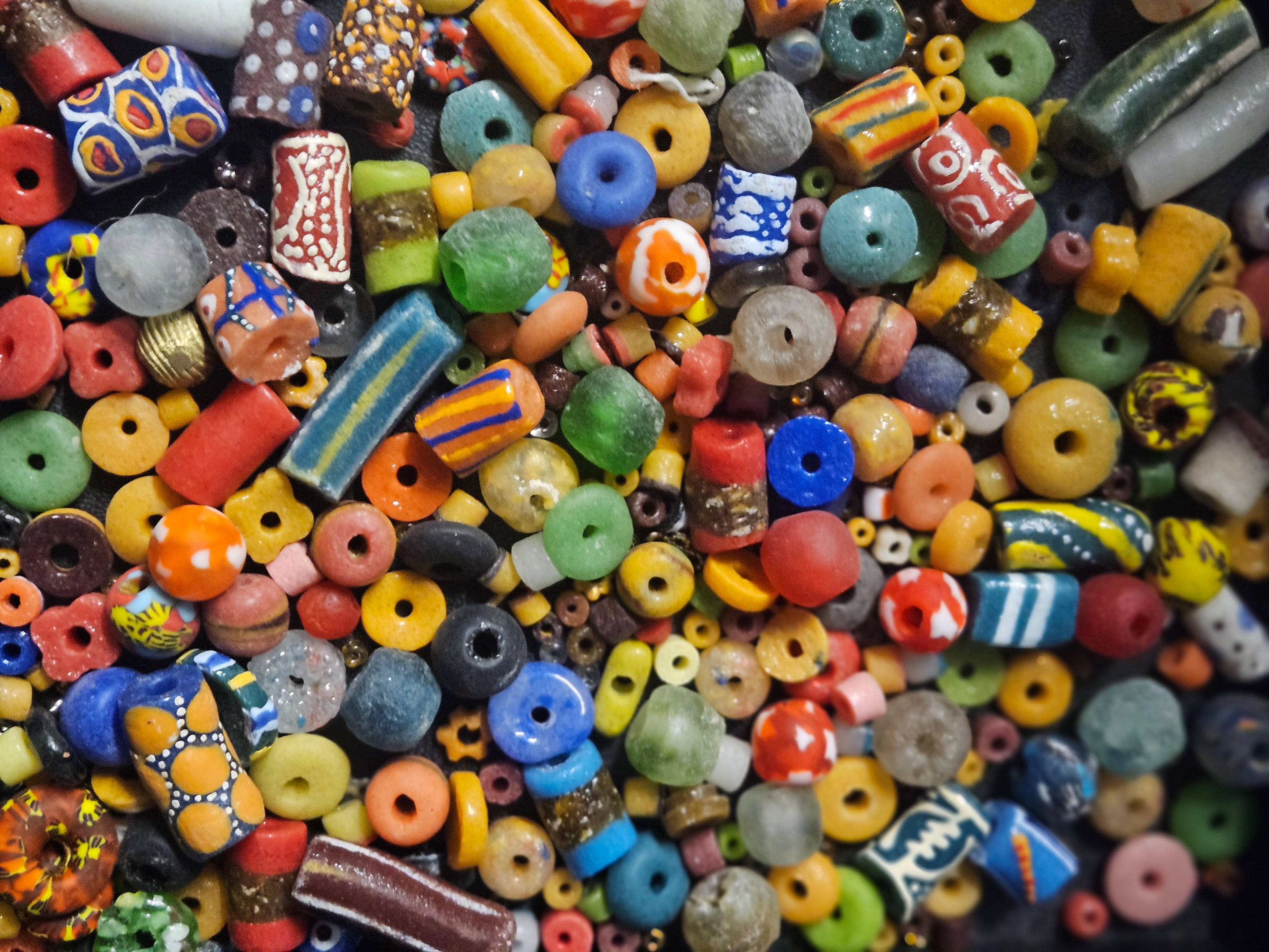 African Creative Material Mix – Loose Krobo Glass Beads from Ghana