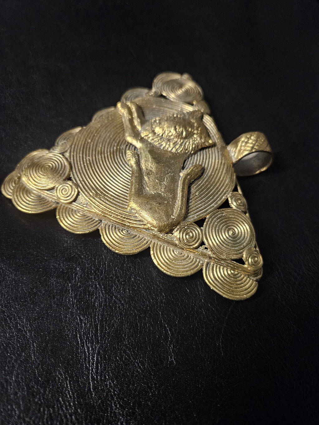 African Brass Lion Pendant with Adinkrahene Symbol – Ghana