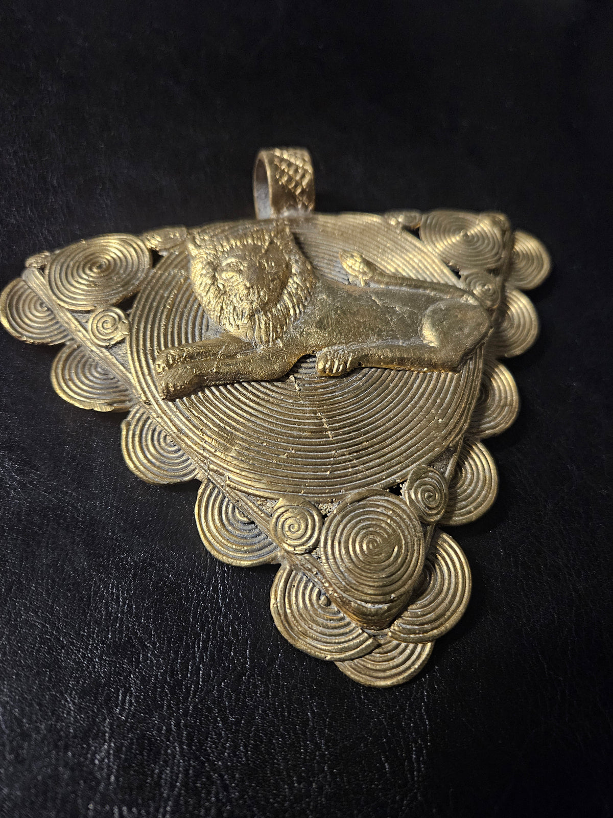 African Brass Lion Pendant with Adinkrahene Symbol – Ghana