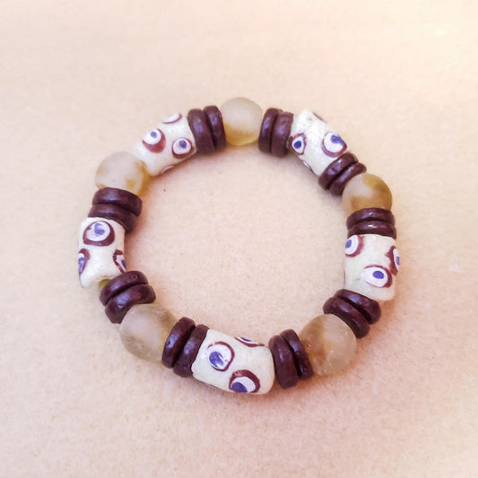 Handmade bracelets with an African touch. - Aadampo