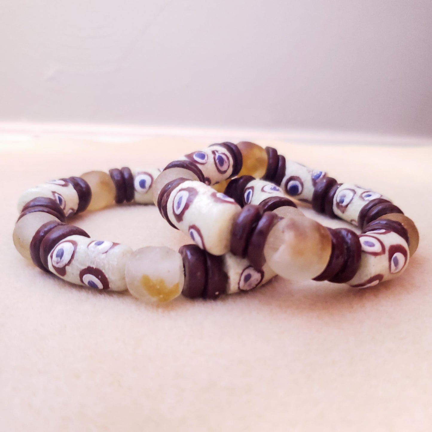 Handmade bracelets with an African touch. - Aadampo