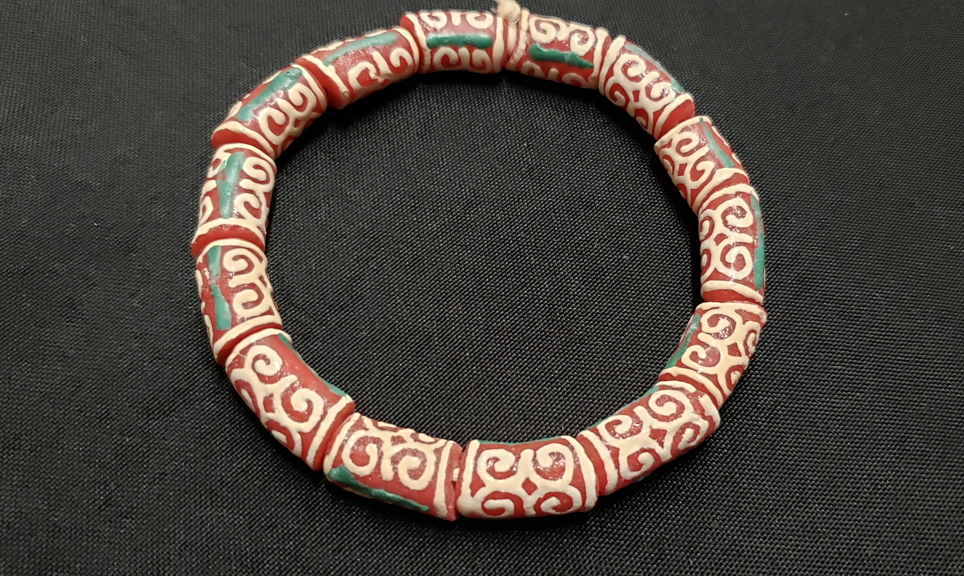 Adinkra Glass Beads, 14 Red and Cream Humility and Strength Beads, AAB# 1655 - Aadampo