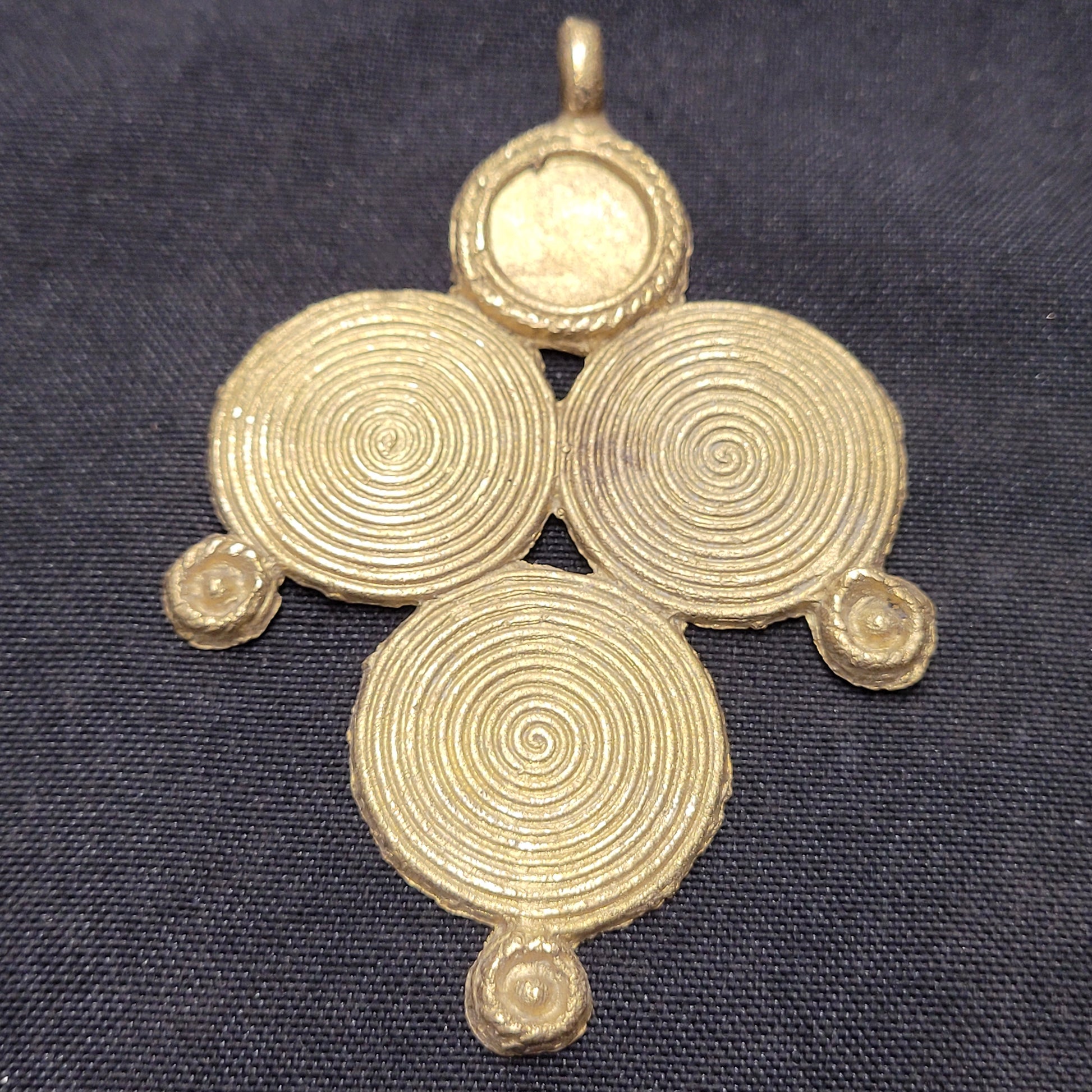 Large African brass pendant - Aadampo