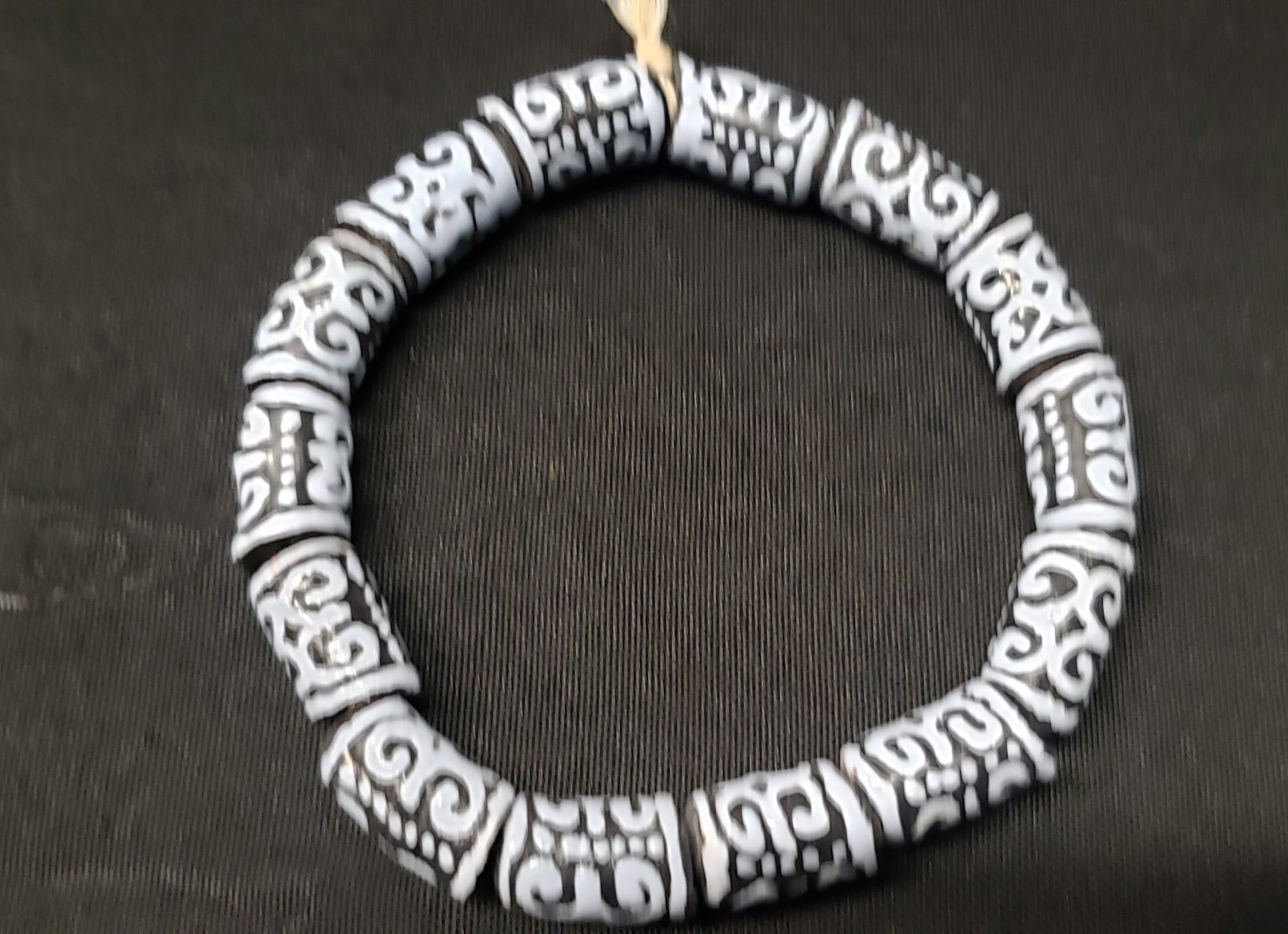 Craft with African glass beads from Ghana. Design jewelry, accessories, or crafts, with Dwennimmen Adinkra beads. - Aadampo