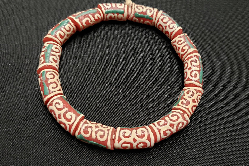 Craft with African glass beads from Ghana. Design jewelry, accessories, or crafts, with Dwennimmen Adinkra beads. - Aadampo