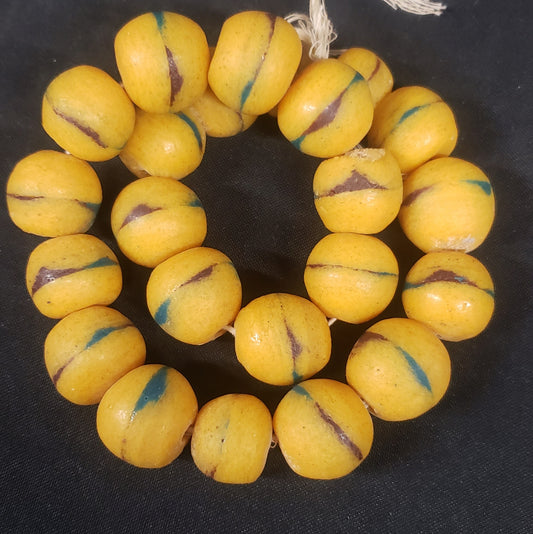African bead, large Krobo glass bead ball for jewelry making. - Aadampo